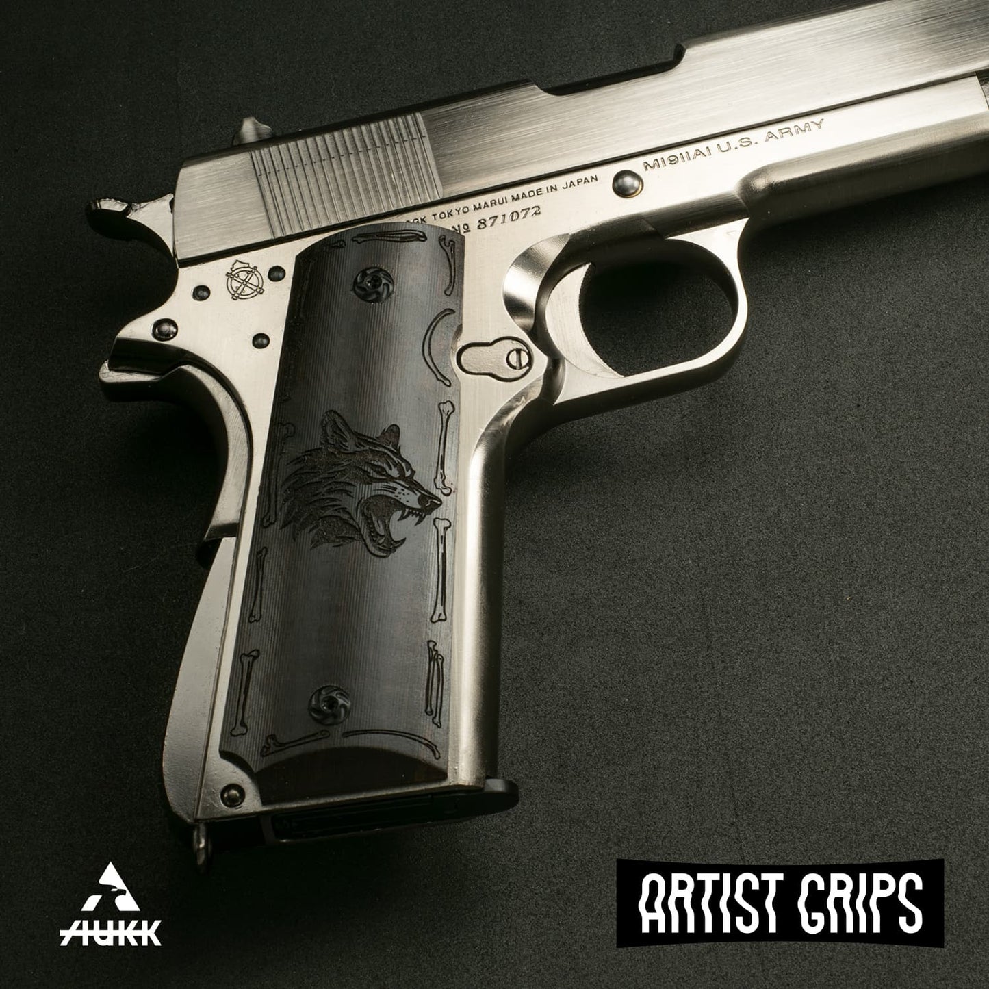 1911 Full Size Black Ebony Pistol Grips Bas-relief Wolf D2