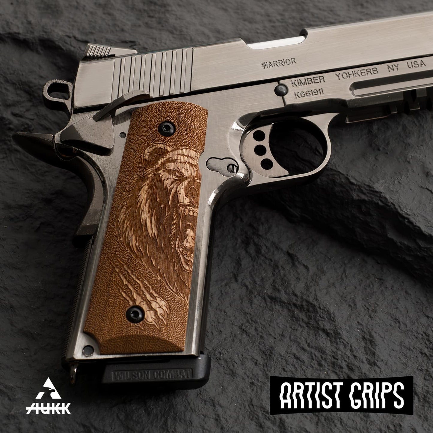 1911 Full Size wood Pistol Grips Bas-relief Bear