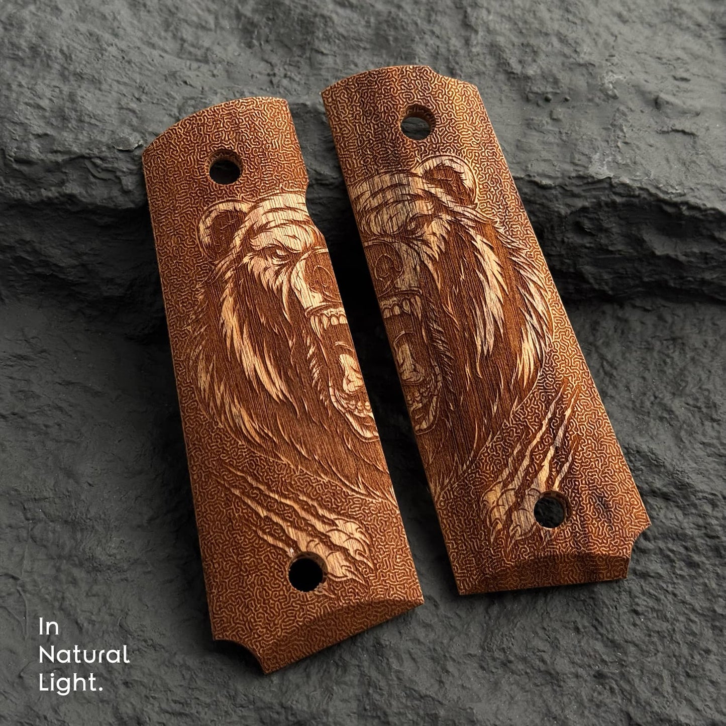 1911 Full Size wood Pistol Grips Bas-relief Bear