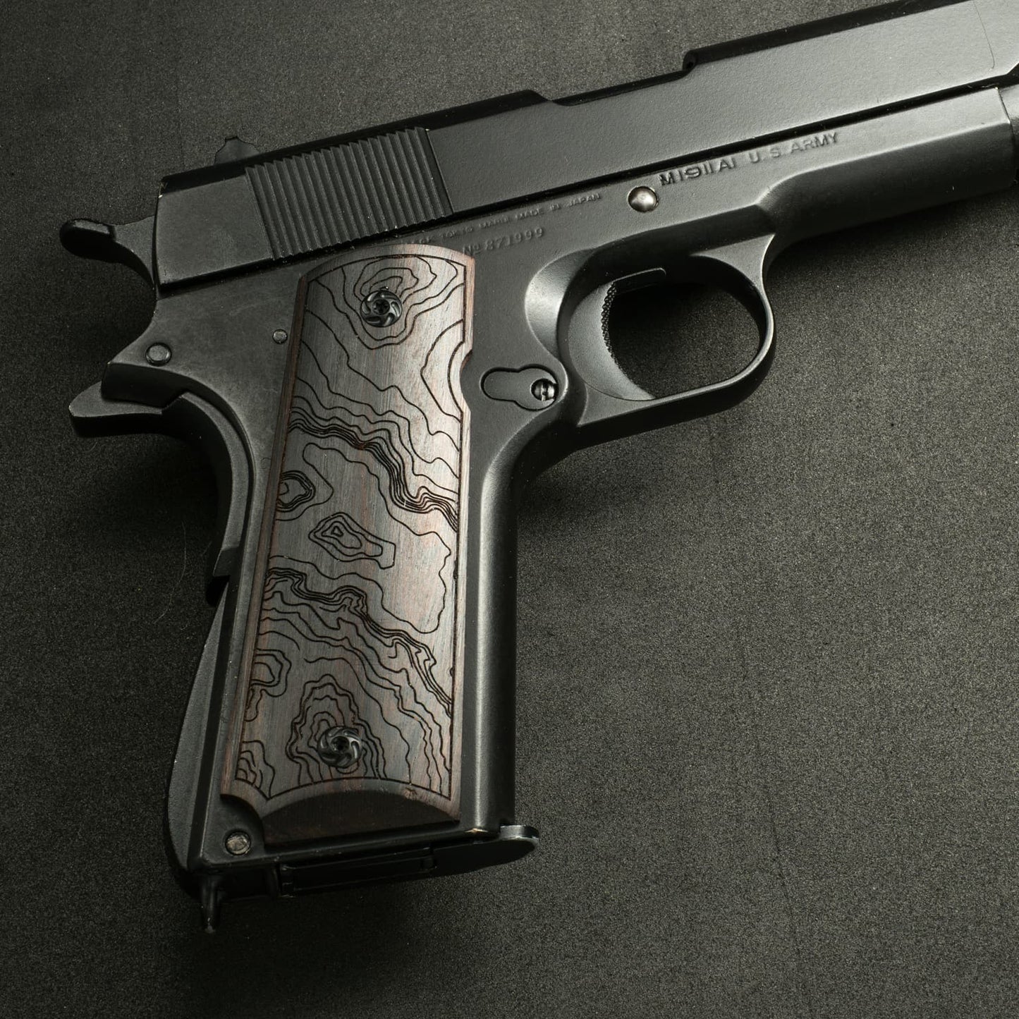 1911 Full Size Black Ebony Pistol Grips Bas-relief Contour