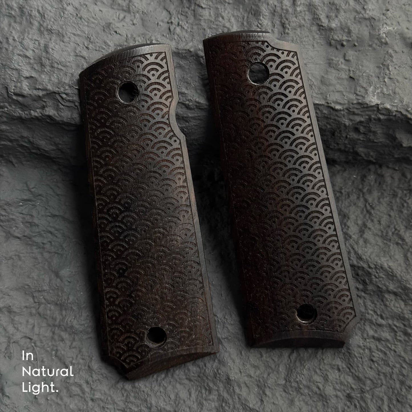 1911 Full Size Black Ebony Pistol Grips Bas-relief Japanese Wave Pattern