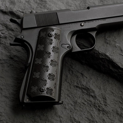 1911 Full Size Black Ebony Pistol Grips Bas-relief Four-leaf Clover D1